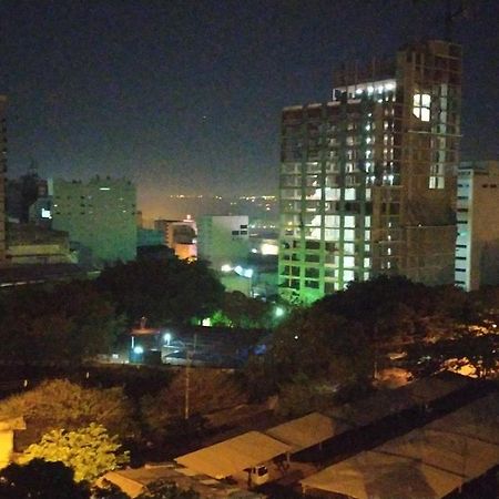 Moderno Y Amplio Apartamento Con Vista Fantastica En Pleno Centro Ciudad del Este Kültér fotó